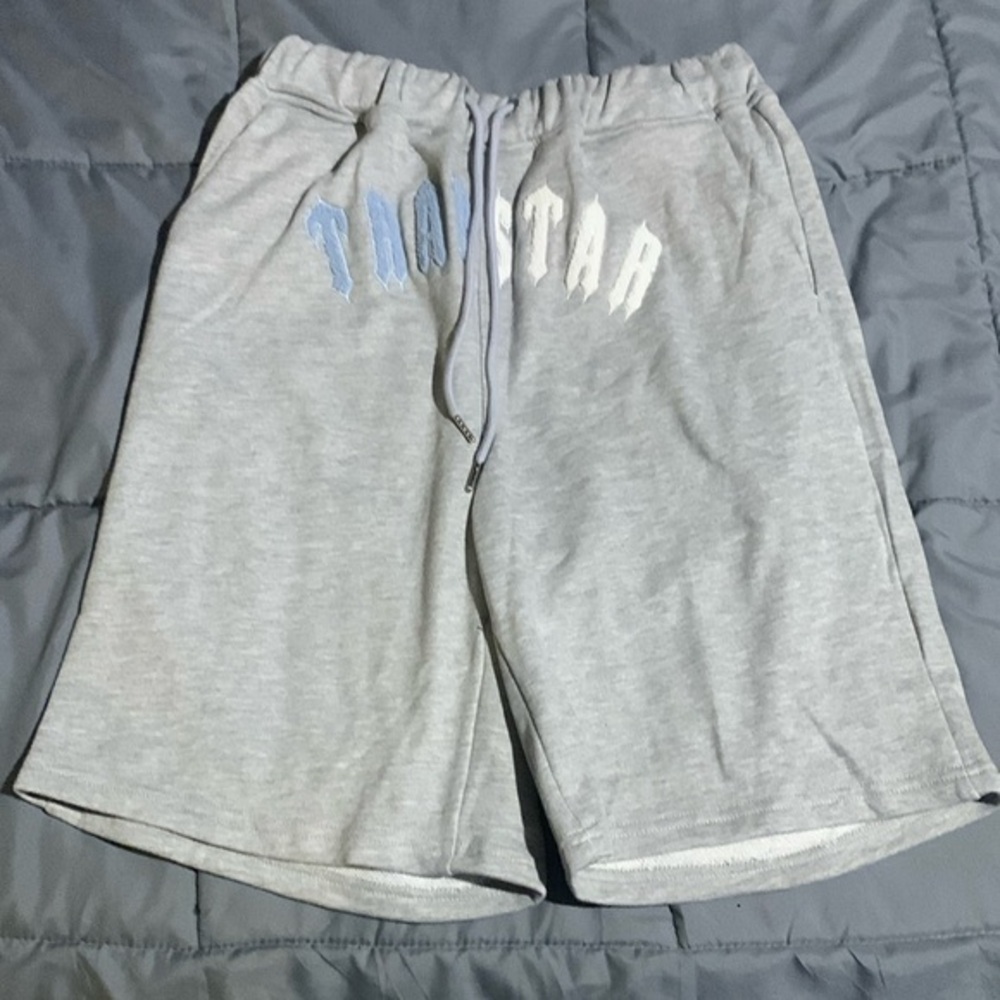 Trapstar Gray / Blue Logo Men’s Large Shorts